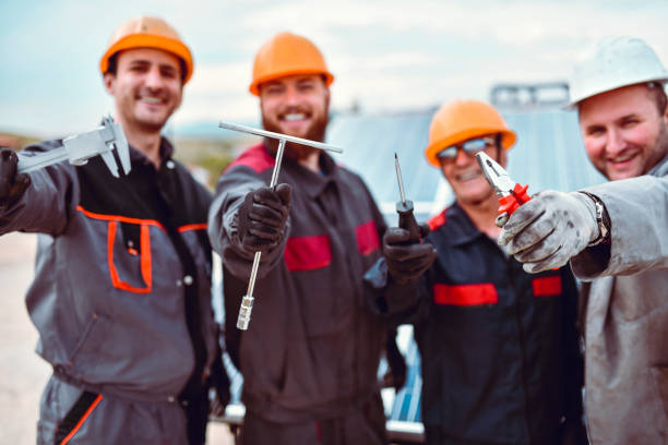Amber Solar crew during install
