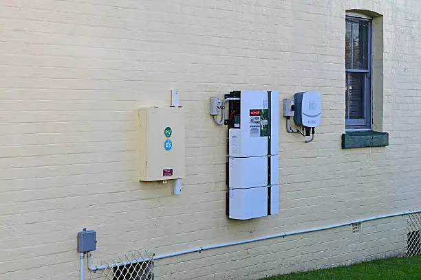 Battery wall — Lekki